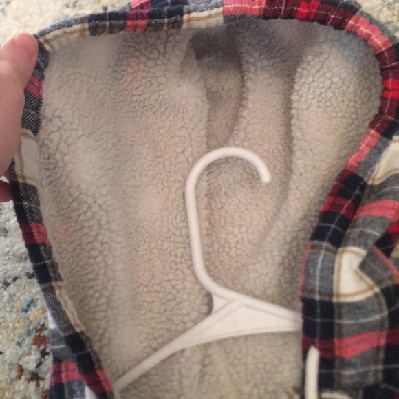 Hooded button up flannel - Picture 4 of 5